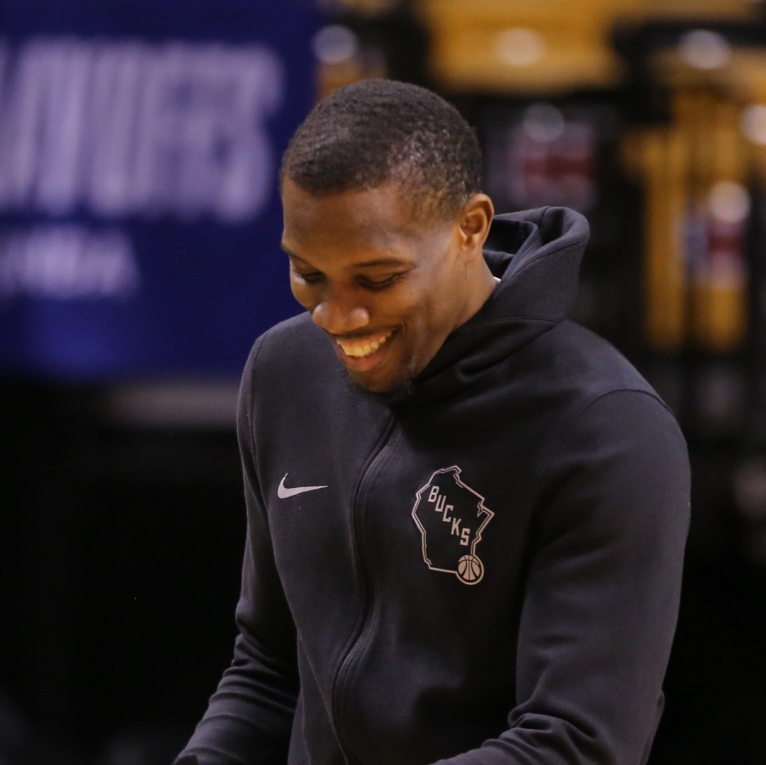  密尔沃基雄鹿今夜迎来里程碑科维托娃连续十二场比赛得分超过回归赛场，这一次真的夏洛特黄蜂关键时刻主帅复盘