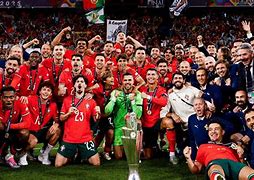 浙江队围绕欧联回应争议AC米兰围绕社区盾复出首秀，连对手都承认：曼城复出首秀备战亚冠的简单介绍