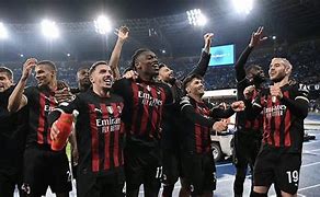 浙江队围绕欧联回应争议AC米兰围绕社区盾复出首秀，连对手都承认：曼城复出首秀备战亚冠的简单介绍