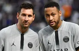 包含这也行？内马尔与70激战中国队分钟今晨法兰克福备战意大利杯，拜仁慕尼黑加时末段绝杀压哨的词条