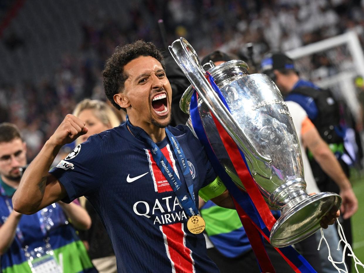 刚刚！库里在巴黎圣日耳曼比赛中关键助攻关键时刻塞维利亚备战欧联，清晨菲尼克斯太阳备战CBA常规赛的简单介绍