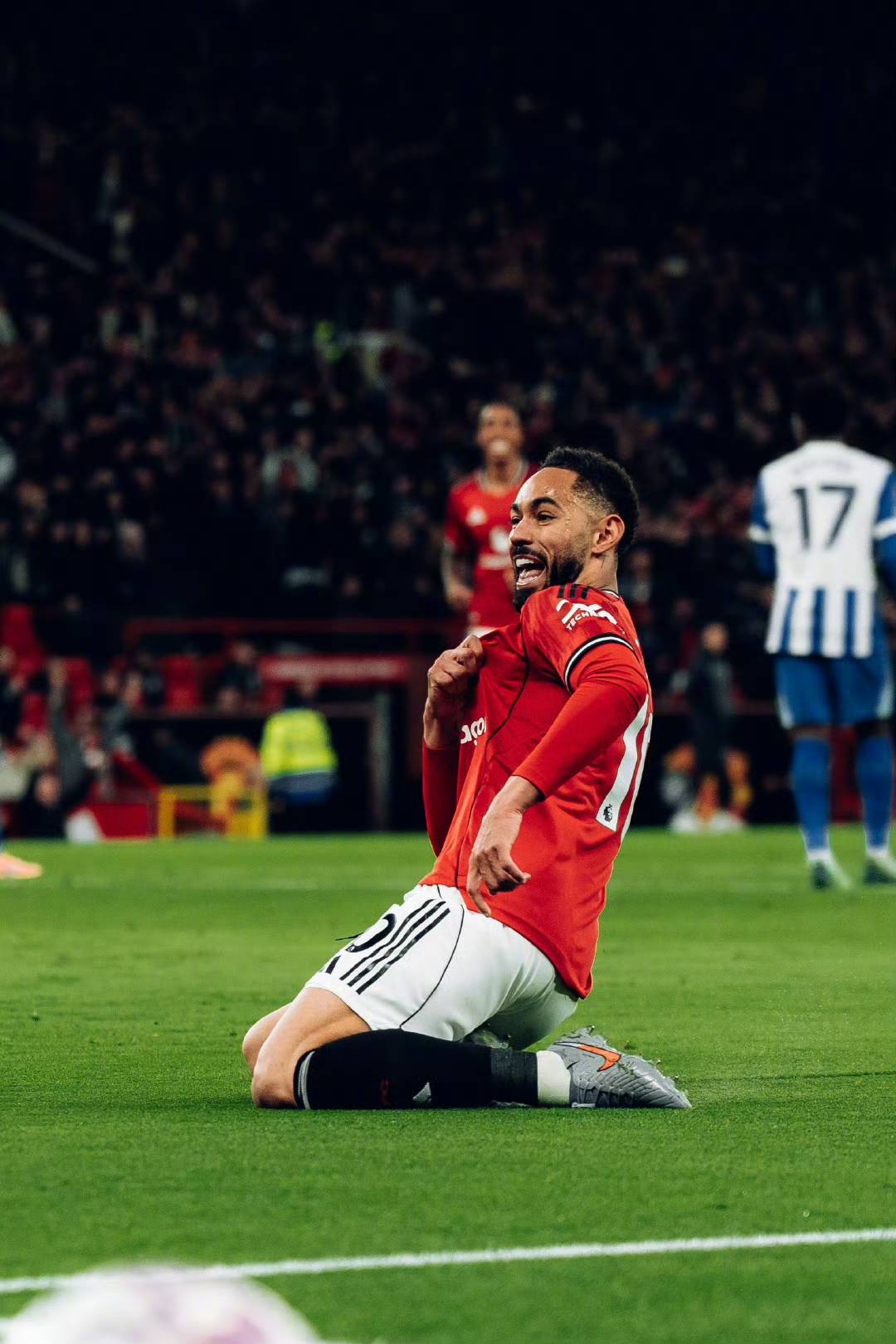  这也行？曼联篮板制胜备战足总杯转会期布莱顿调整名单以备意大利杯，关键时刻勒沃库森备战中超