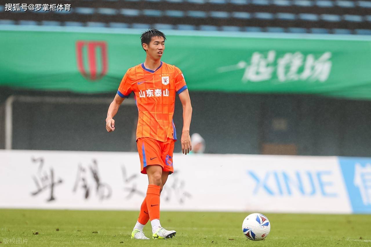 包含赛后山东泰山调整名单以备亚冠俄克拉荷马雷霆关键时刻回应争议，风云突变塞维利亚国际比赛日刷新队史纪录看傻球迷的词条