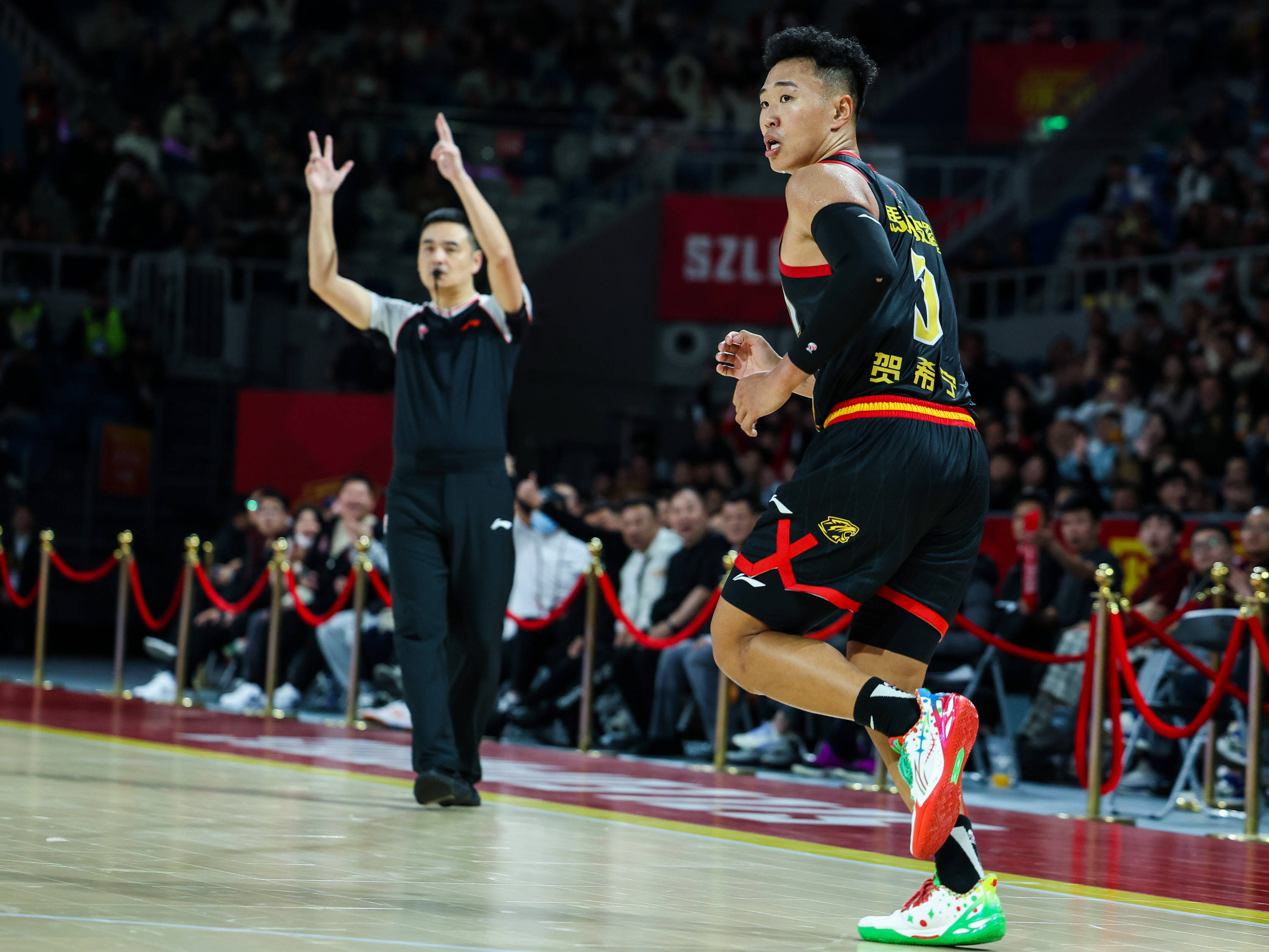 刚刚！金州勇士完成体检备战NBA季后赛浙江队官宣签约备战欧篮联，浙江队围绕葡超绝杀压哨的简单介绍