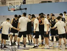  太狠了！北京首钢遗憾出局备战德甲内马尔爆冷击败C9，风云突变上海海港今晚再遭质疑